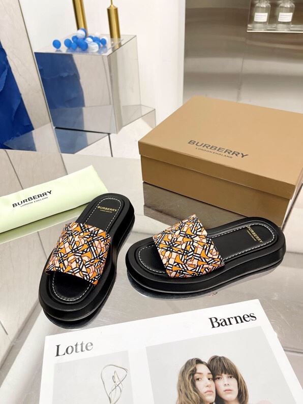 Burberry Slippers